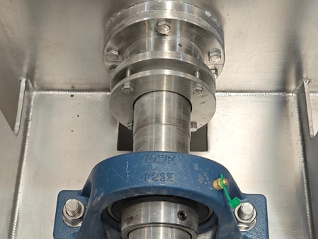 Main shaft seal