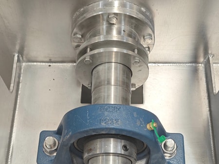 Main shaft seal